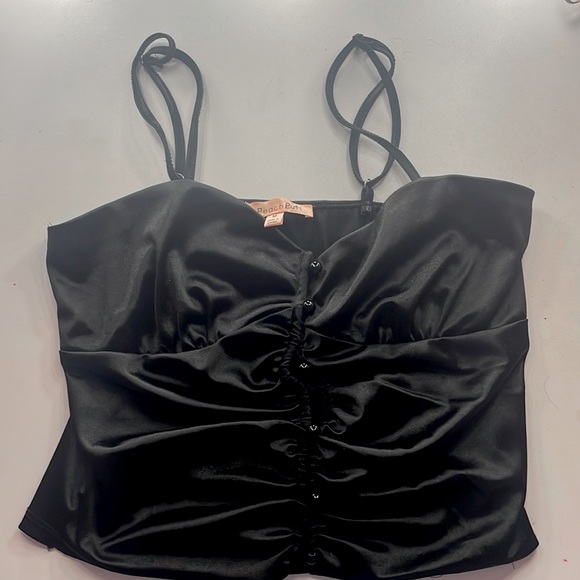 peach puff black button crop top - Picture 1 of 3